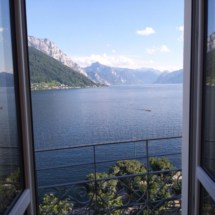 Fantastic And Mountain View, First Row Lakeside