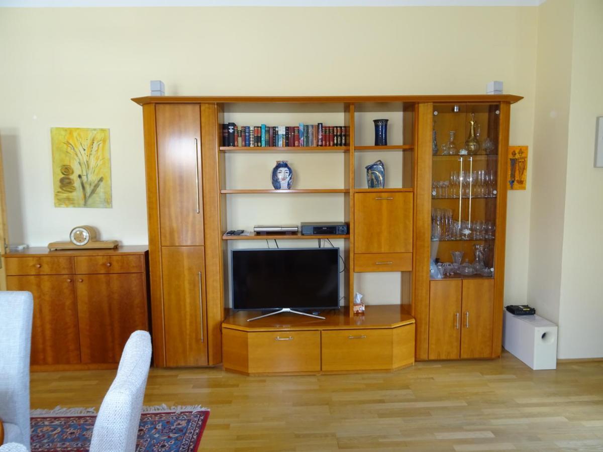 Apartment Fantastic And Mountain View, First Row Lakeside
